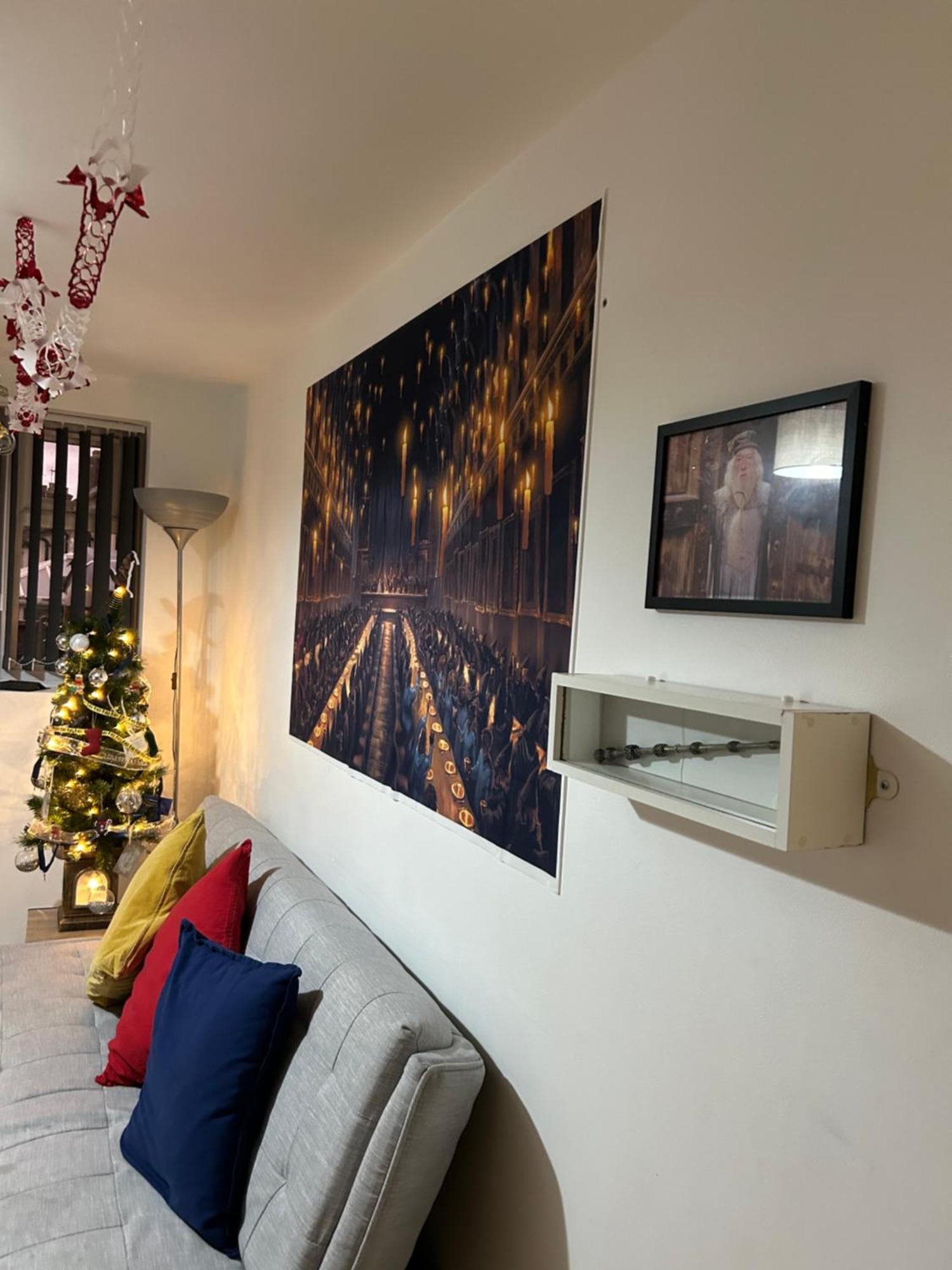 1000 m2, 3 yatak odalı, 1 banyolu , Watford bölgesinde Dış mekan fotoğraf