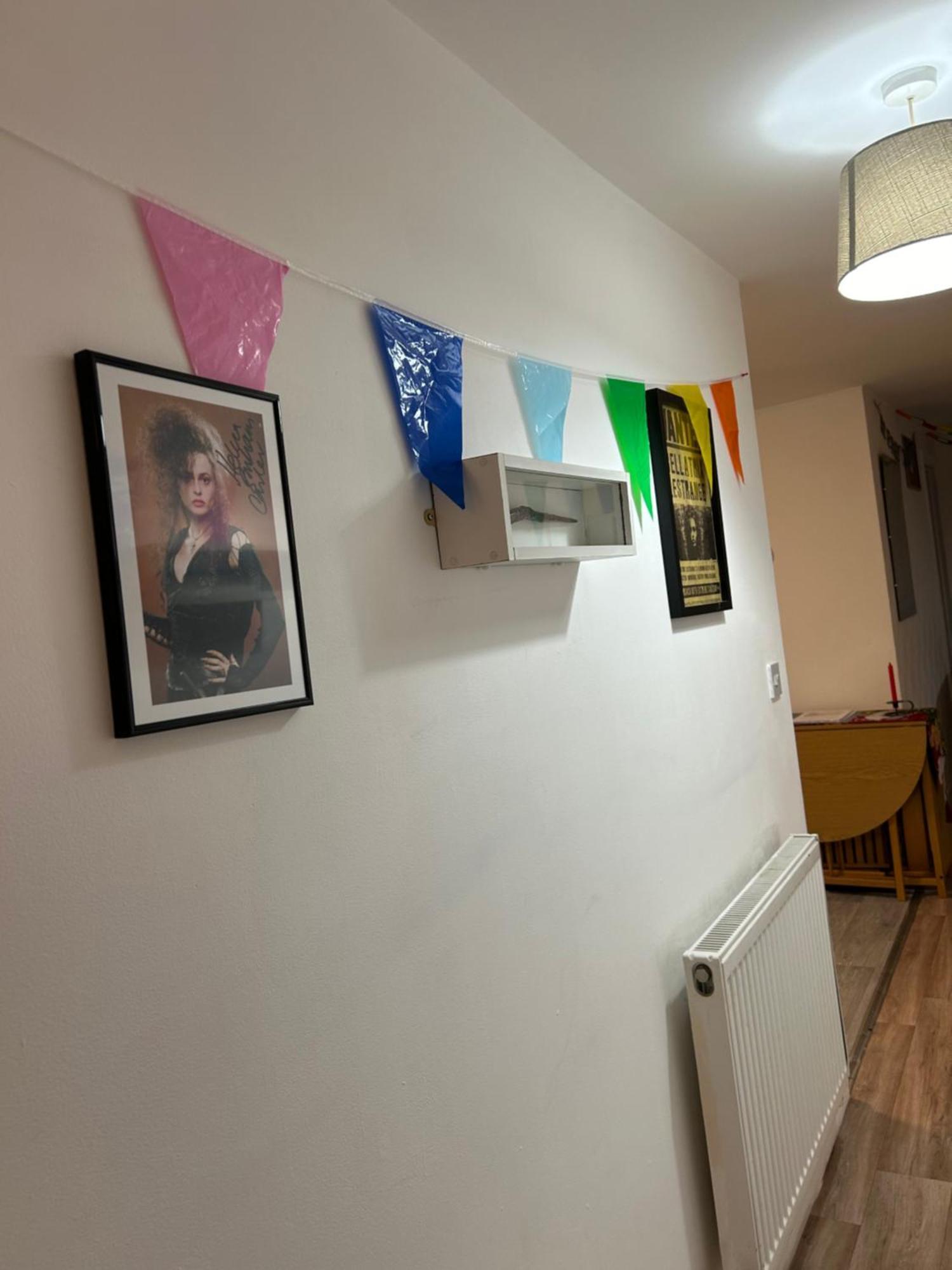 1000 m2, 3 yatak odalı, 1 banyolu , Watford bölgesinde Dış mekan fotoğraf